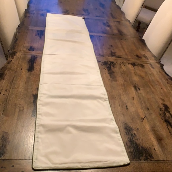 Fall Table Runner🍂Like new! - Picture 9 of 10